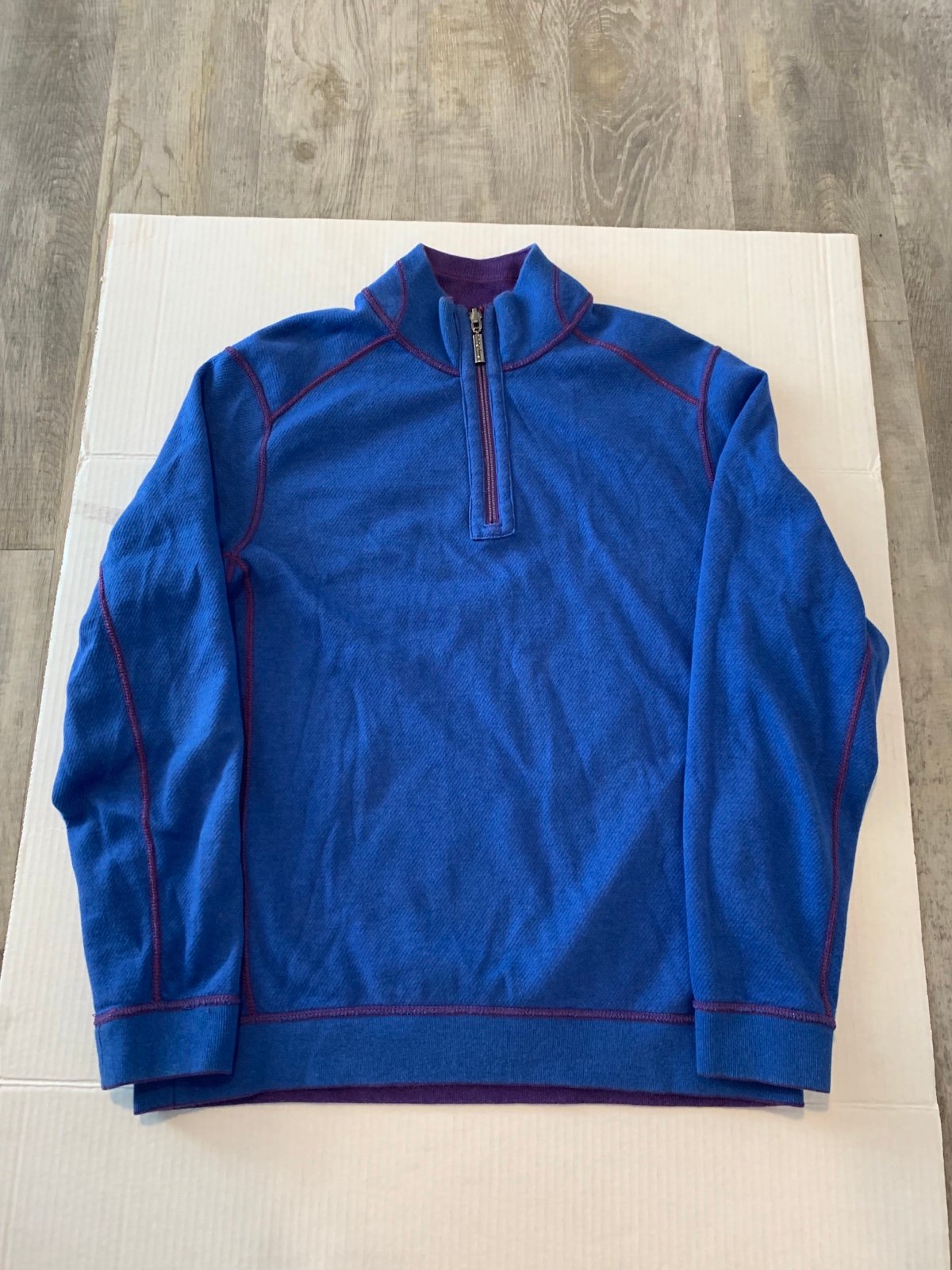 Tommy Bahama men’s purple /blue reversible sweater size Large