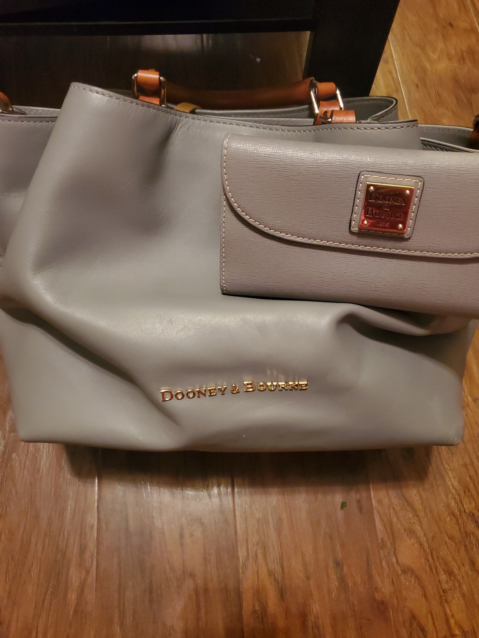 Dooney & Bourke