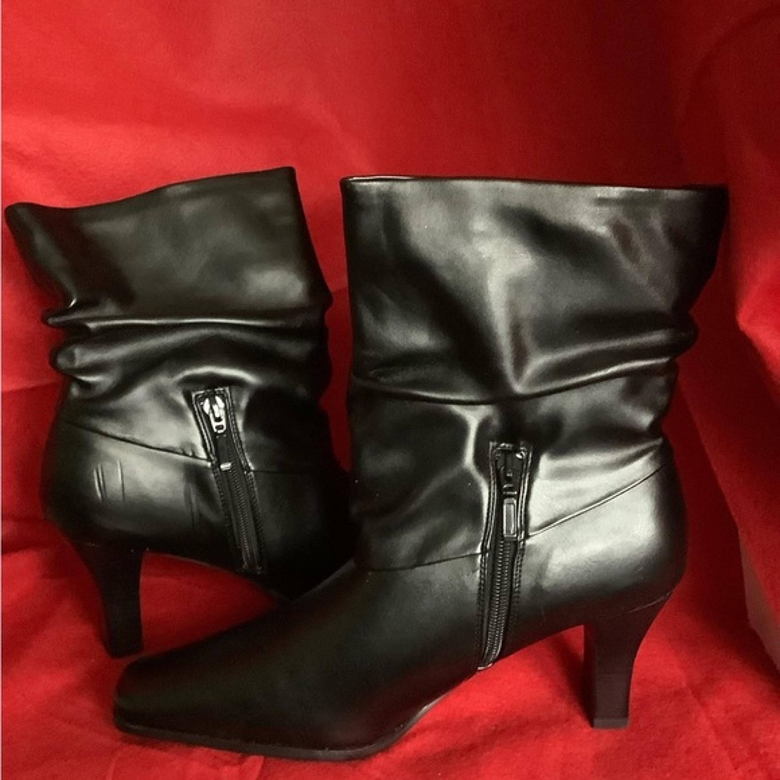 Worthington Shelby black boot
