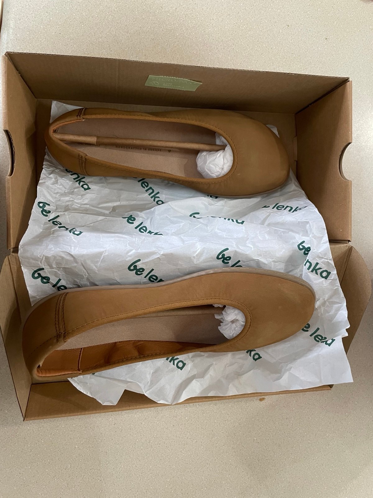 NIB be lenka Sophie flats, toffee brown, size 7 / 39