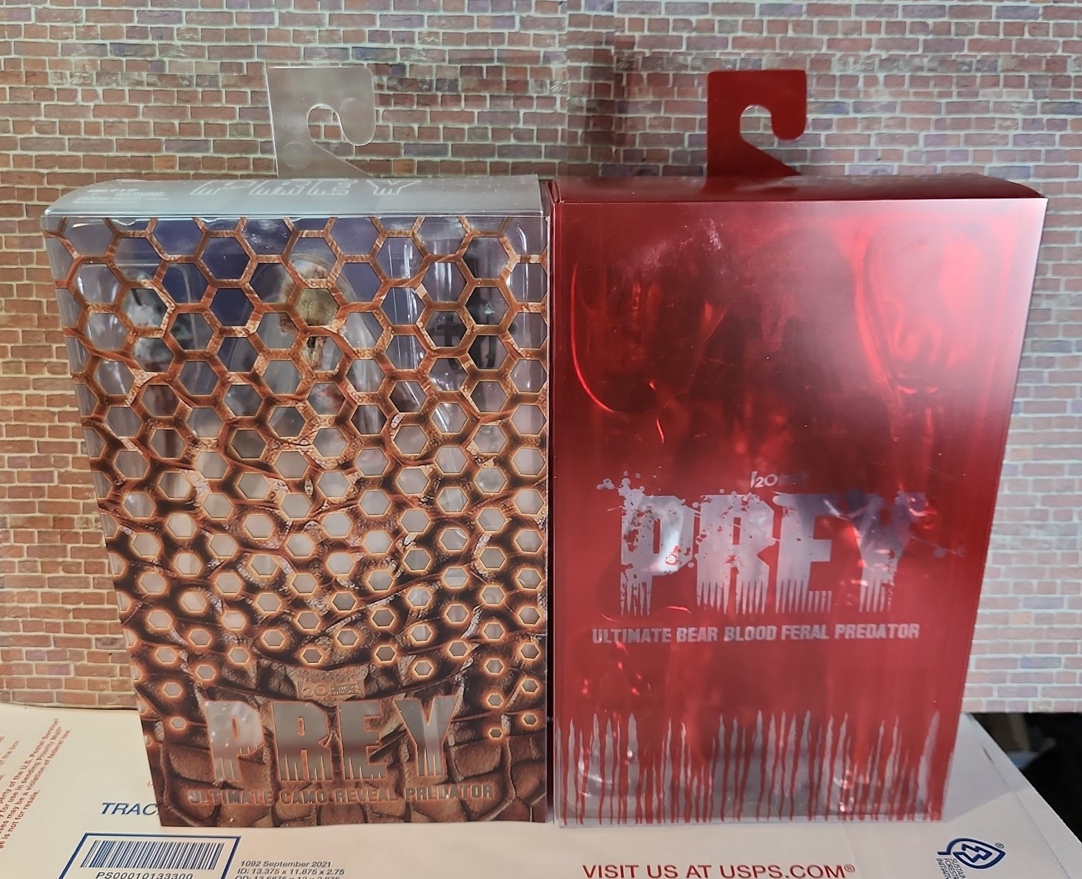 NECA Prey 2 Figure Set Ultimate Bear Blood Feral Predator 2224 SDCC Prey Figure