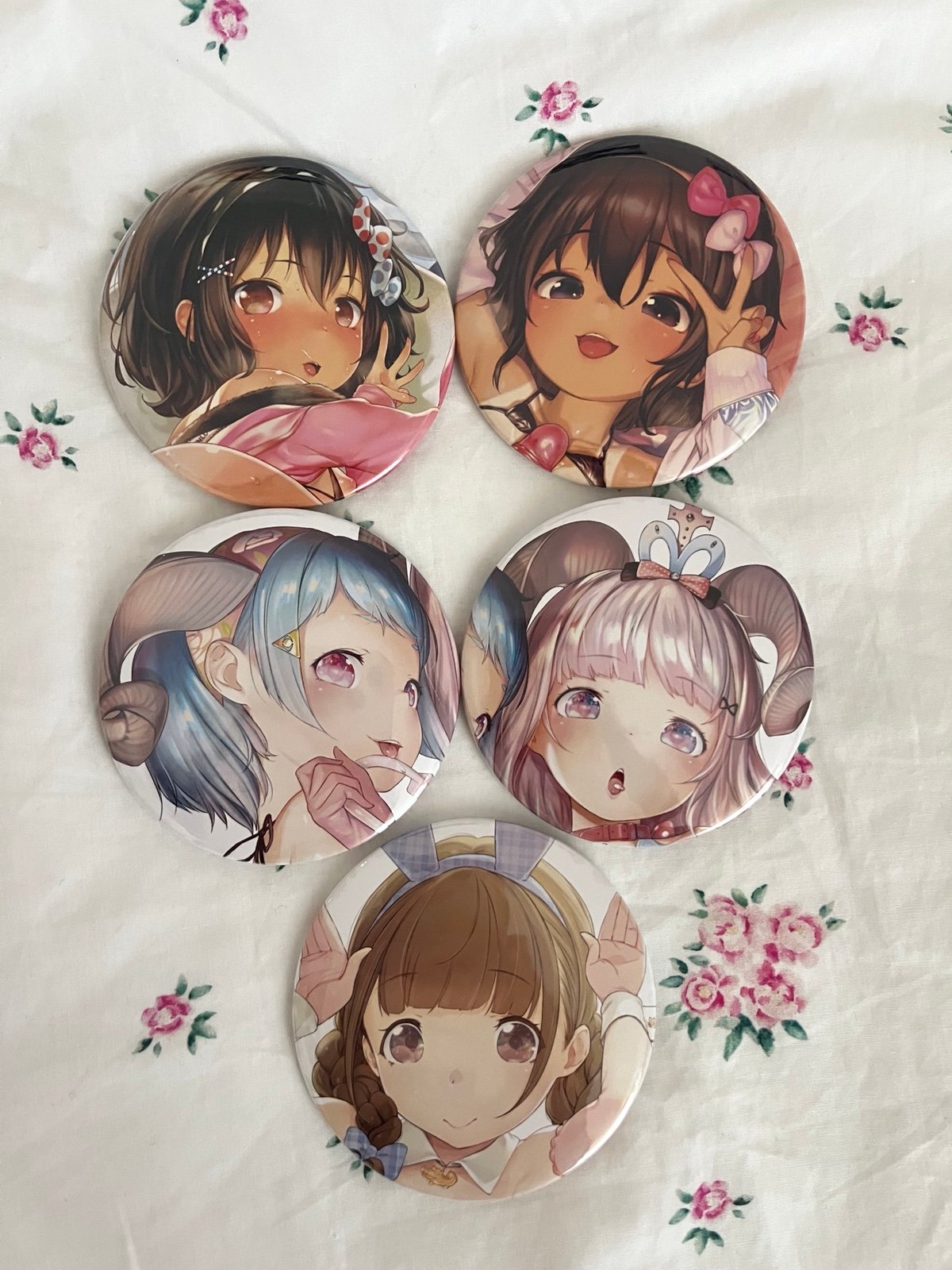 Rare Henreader Henriida Henrida Badge Set