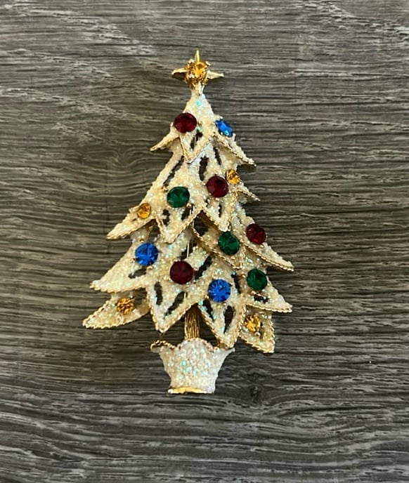 Eisenberg Ice brooch