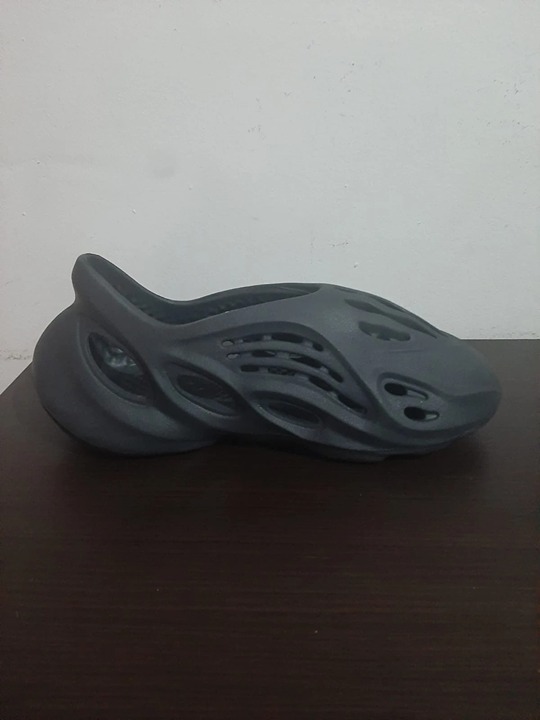 Yeezy Foam Runner Onyx US 10