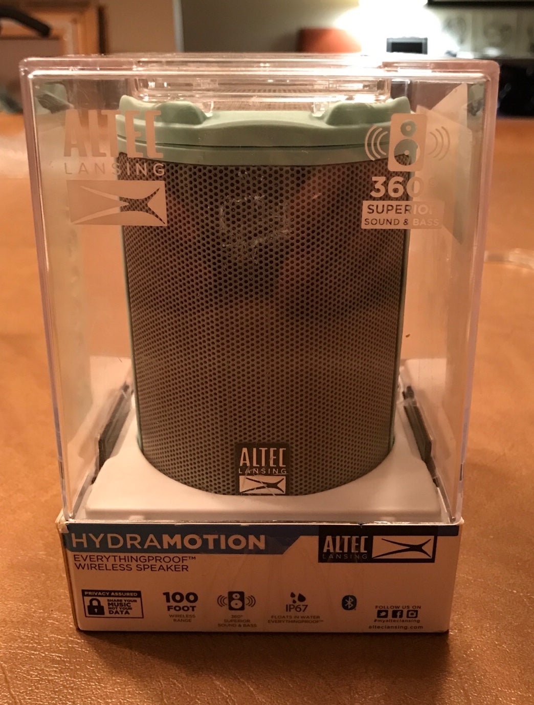 Altec soeaker, Aqua color, brand new!