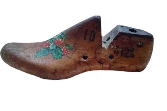 Vintage Empire Branch Rochester NY Cobblers Foot Mold, 1948