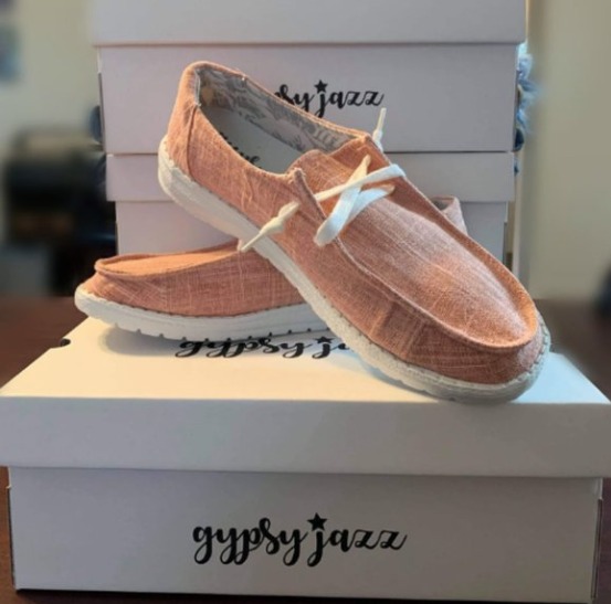 Gypsy Jazz Holly Canvas Size 10 Blush Color Slip on Shoe