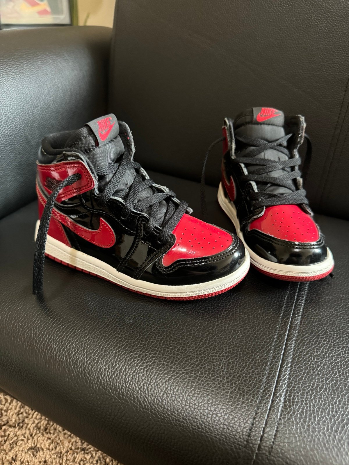Nike Air Jordan 1 High patent black and red