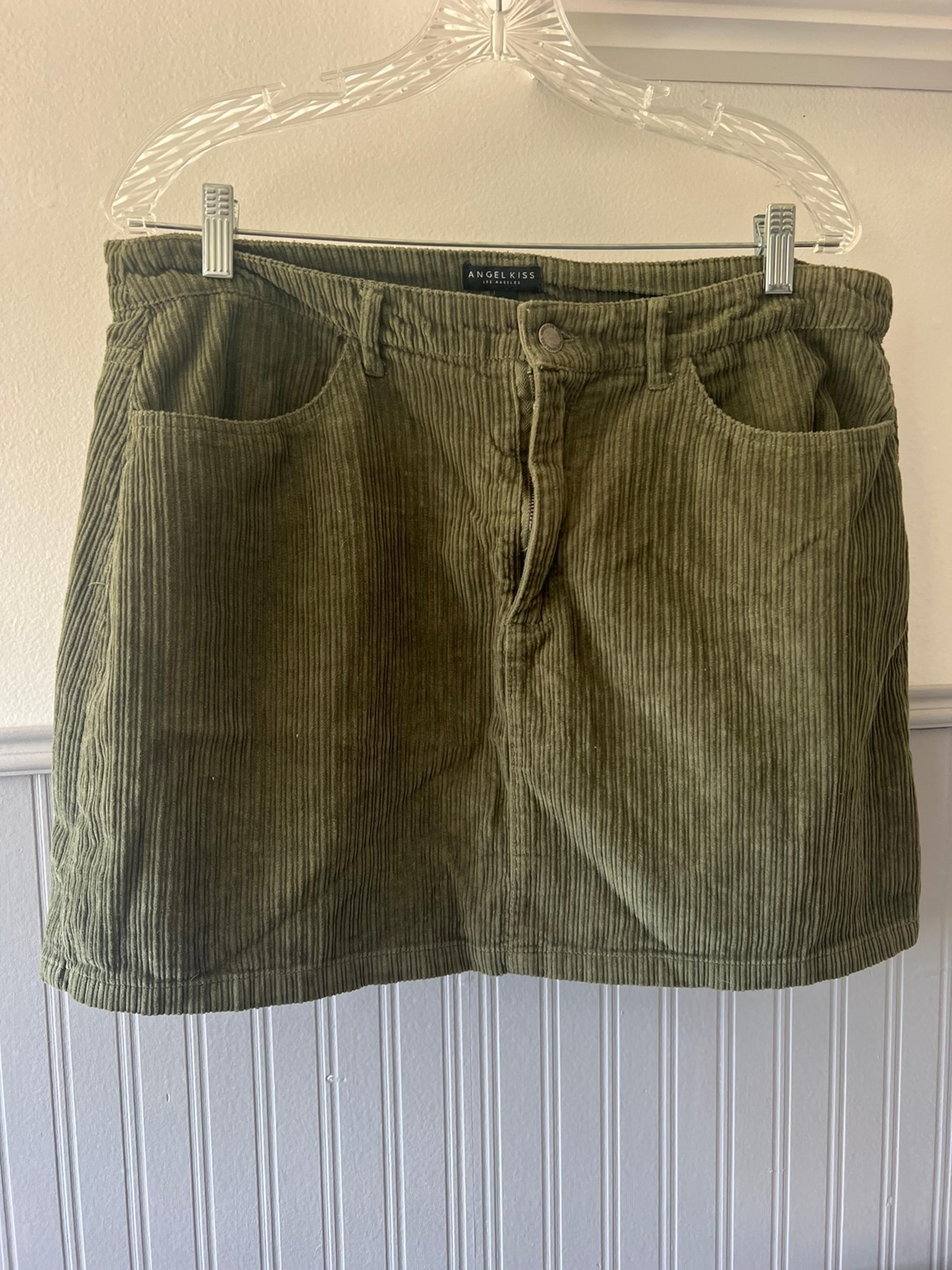 Angel Kiss Corduroy Mini Skirt / Olive
Green / Size: XL