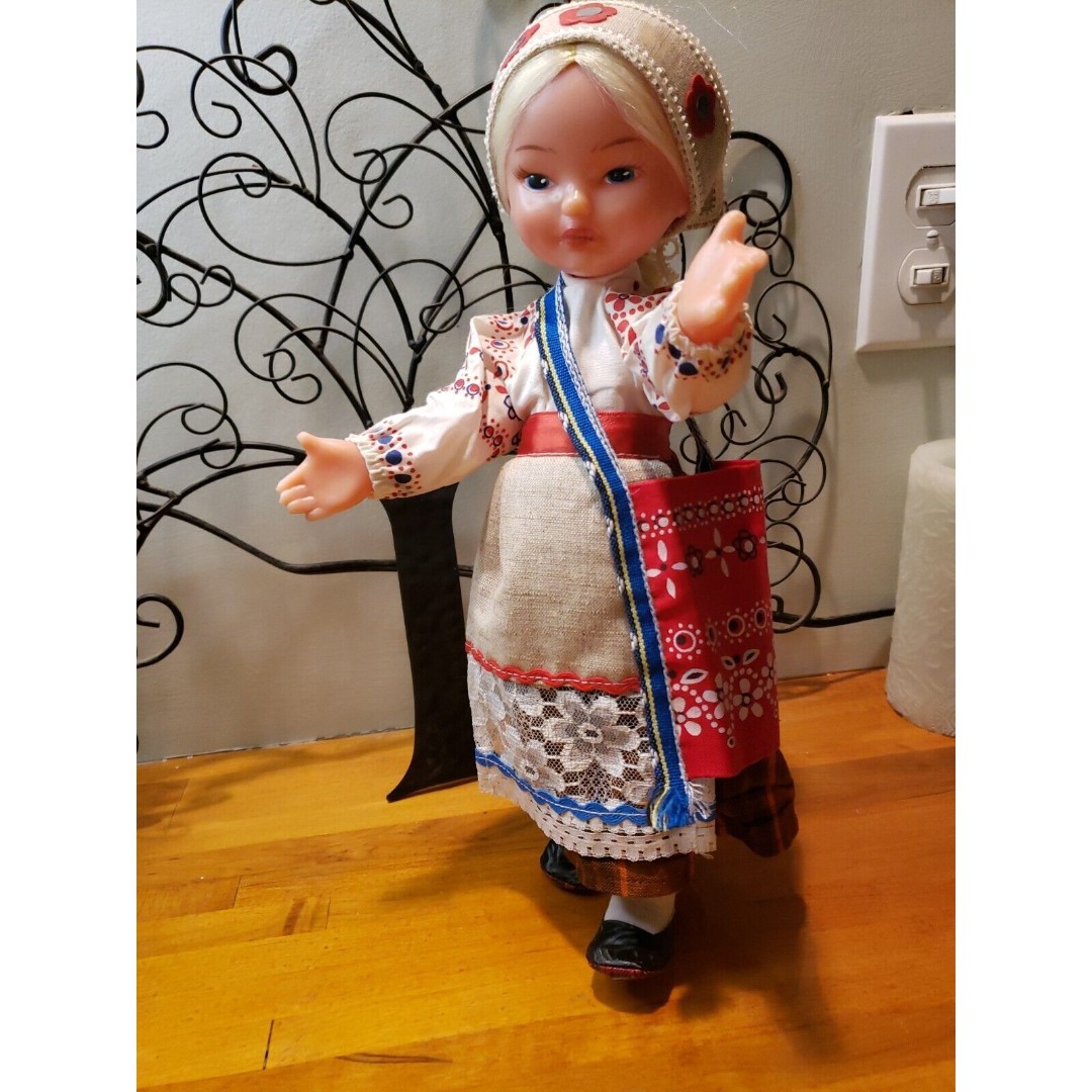 1970s USSR Soviet Russia Lenigrushka FactoryPlastic Doll MARICHKA Motovilova 14
