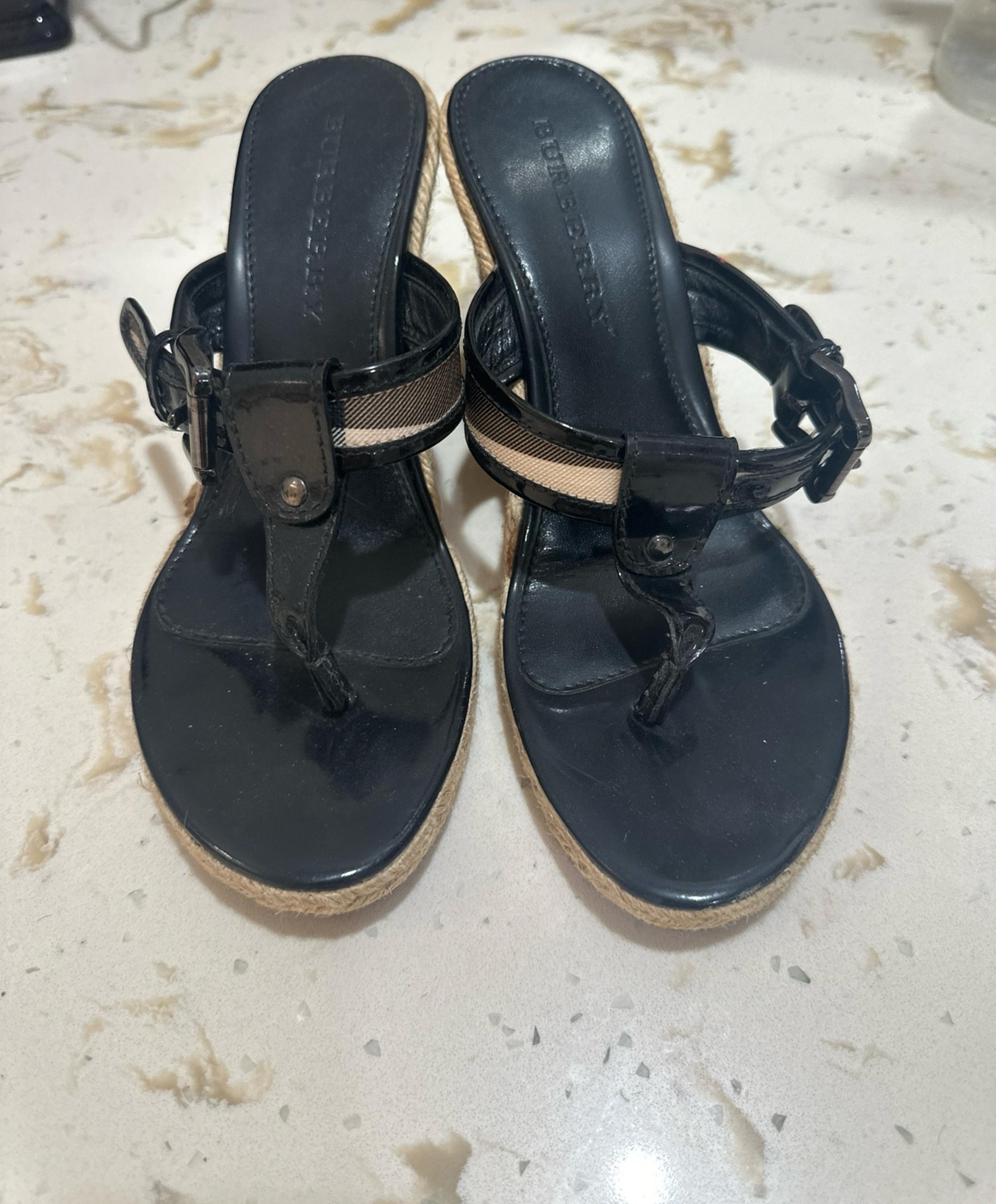 Burberry Womens 39Sandals Black Patent Leather Wedge