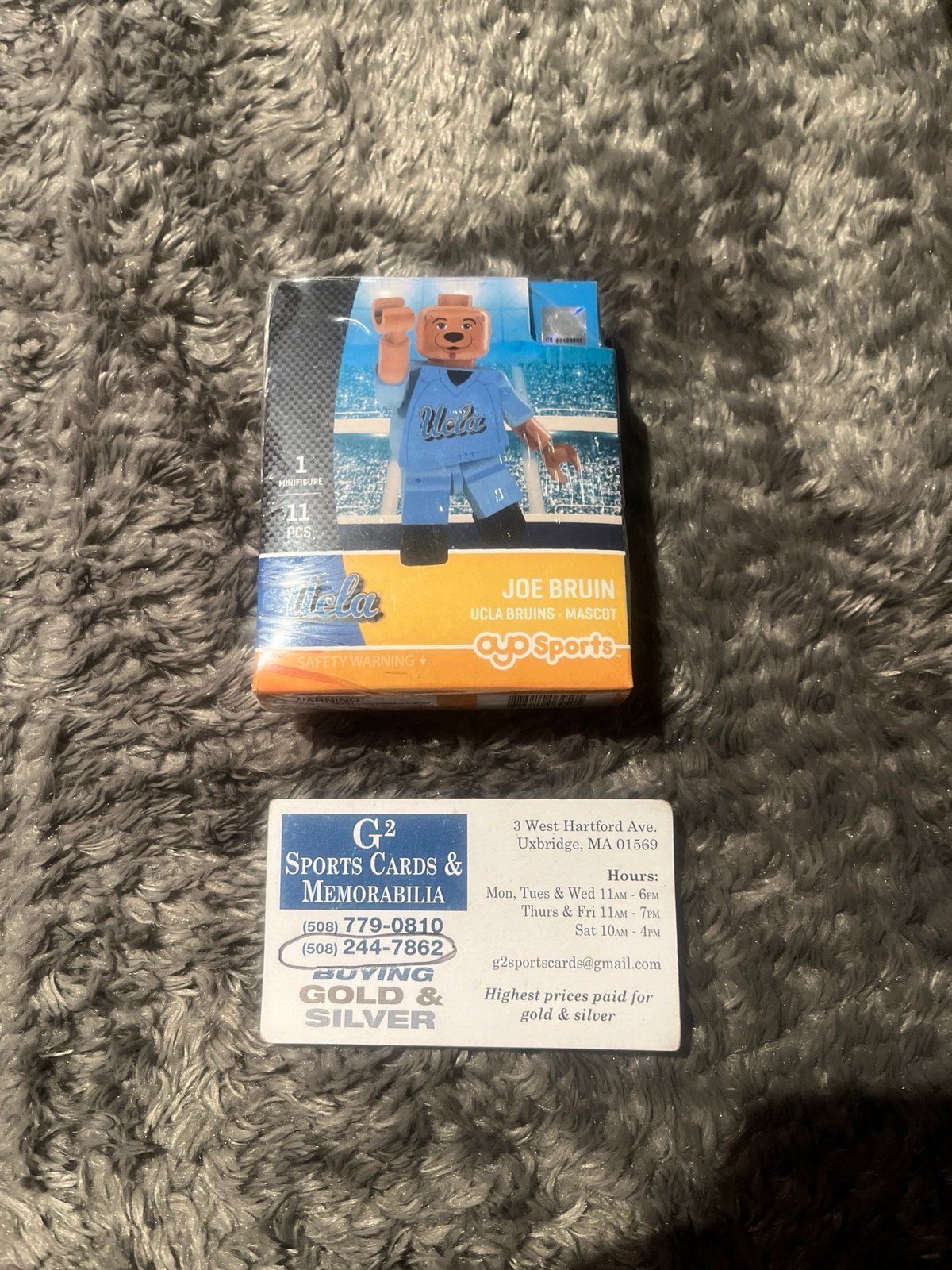 UCLA Joe Bruin Mascot OYO Mini Figure Sealed new super rare Lego compatible