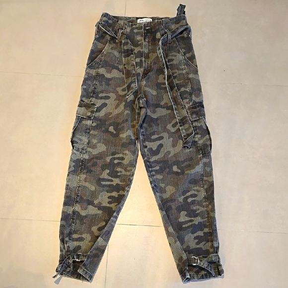 Zara Camouflage Cargo Pants