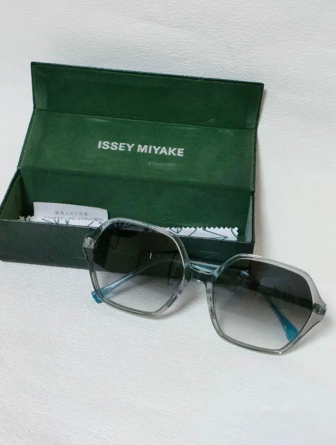 Issey Miyake Kaneko Collab Sunglasses Hexagon Gradient Flaws
