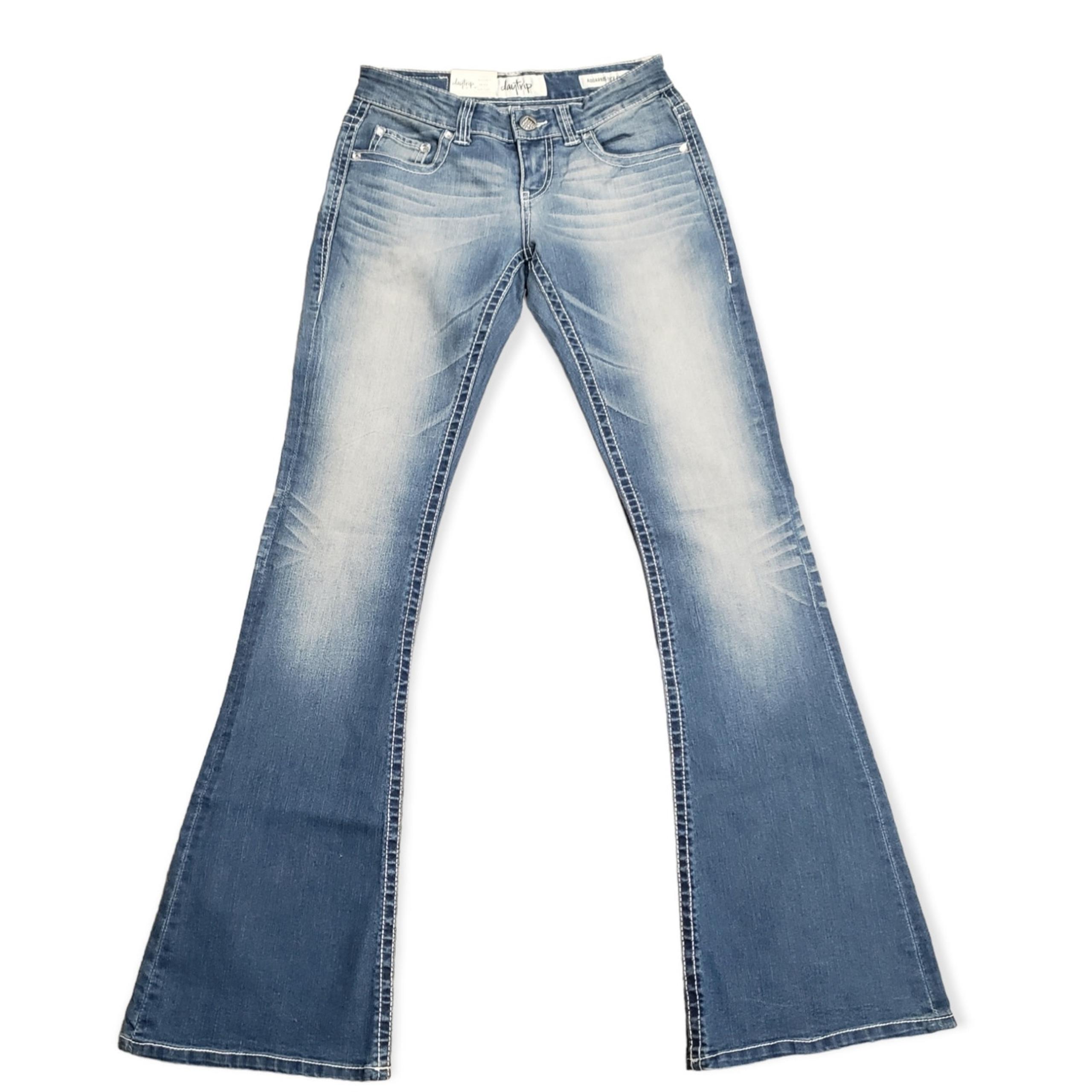 Daytrip Regular Fit Low Rise Aquarius Kick Flare Light Washed Blue Jeans