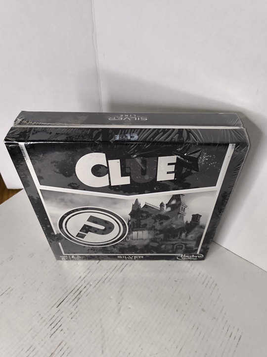 C7 New, Clue Silver Line Edition Board Game Hasbro, Sealed Free Shipping
