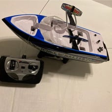 Remote Control Malibu Speed Boat wake setter Blue & Black