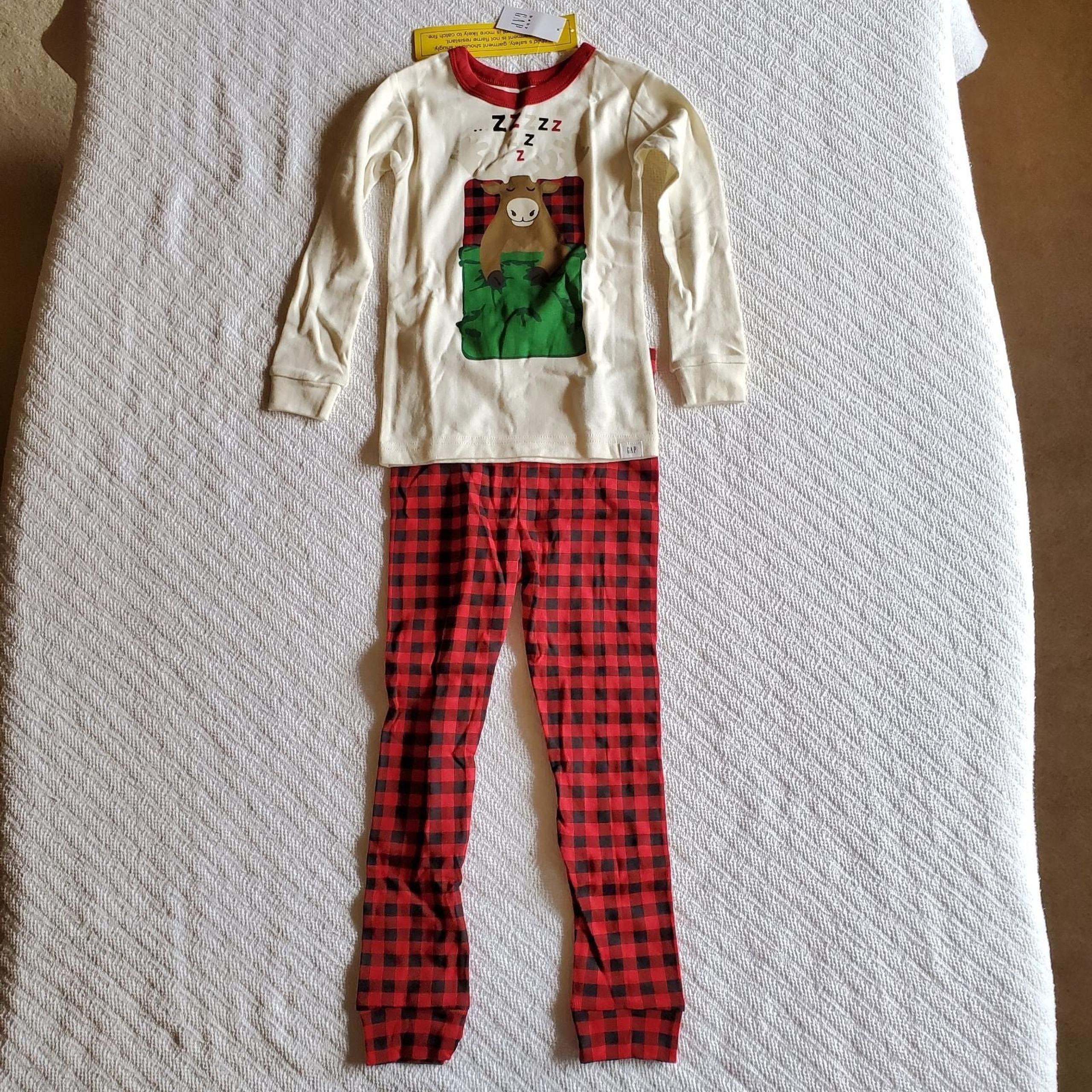 NWT Gap Pajamas - size 4