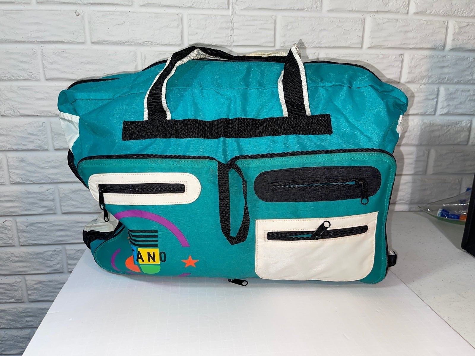 GITANO Vintage Retro 80's 90s Duffel Bag - Neon Pink And Teal Vinyl Folding GITANO Vintage Retro 80's 90s Duffel Bag - Neon Pink And Teal Vinyl Folding
