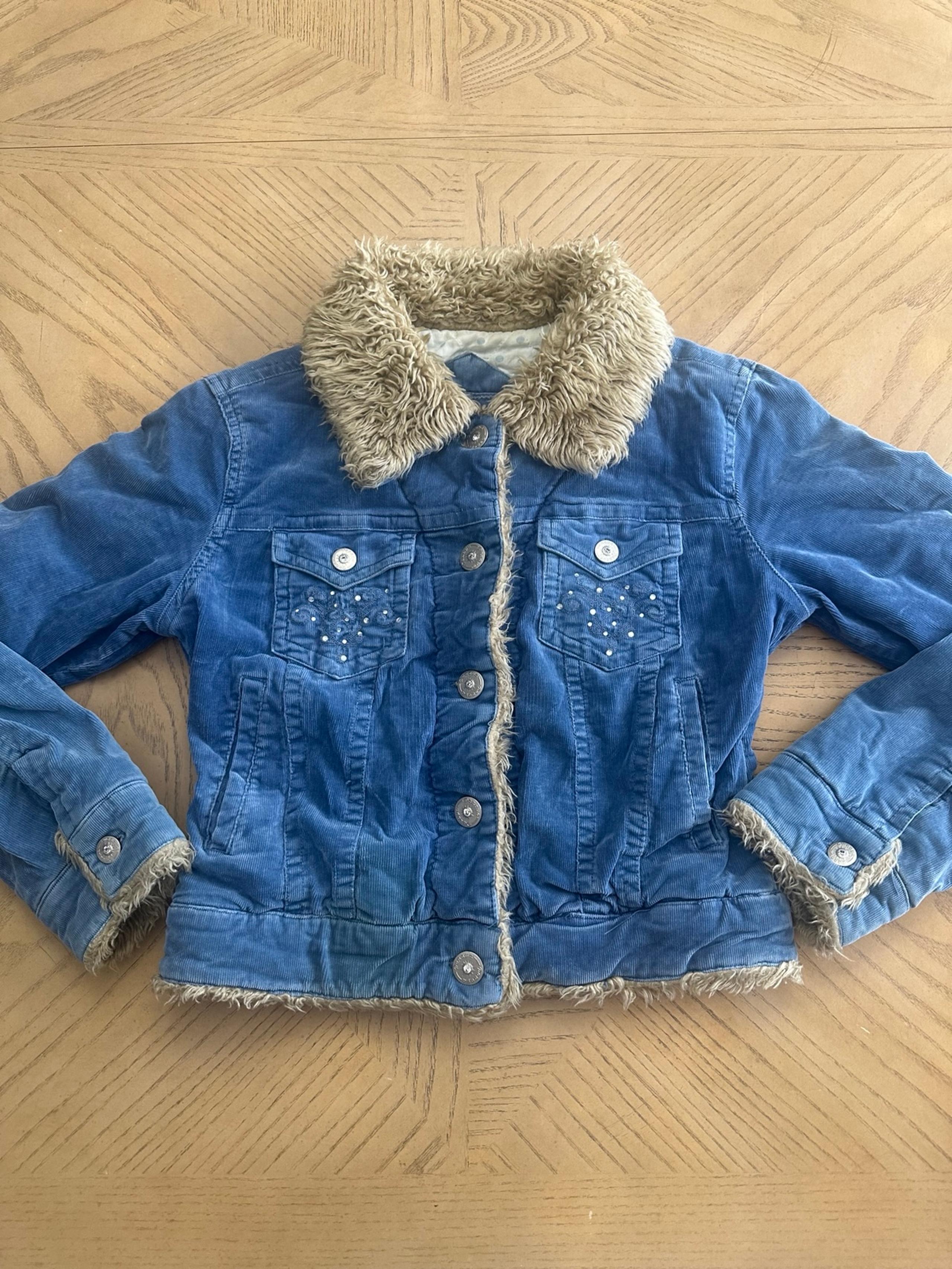 Y2K Vintage Papaya Fur Trim Denim Jacket 
Size small