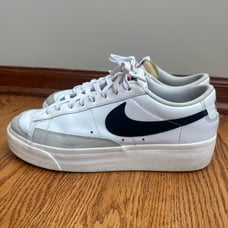 Nike Blazer 77 Low Platform Shoes Womens 10.5