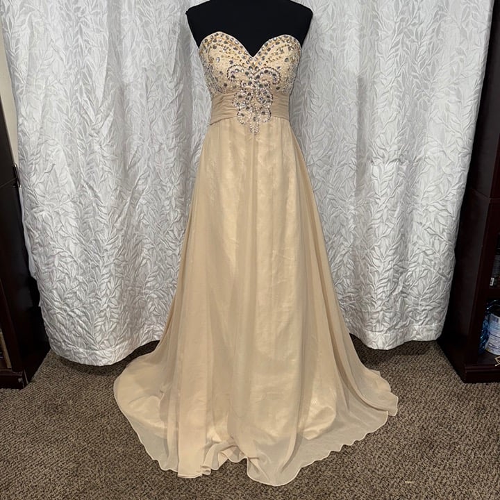 peach nude strapless bedded rhinestones heartshape lightweight formal prom dress