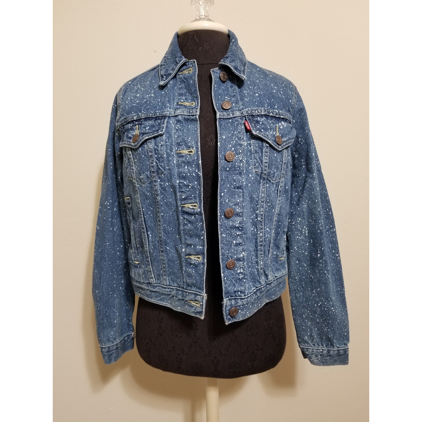 Levi's NWT Women's Original Trucker Jacket Denim Cotton Size Small Color Blue