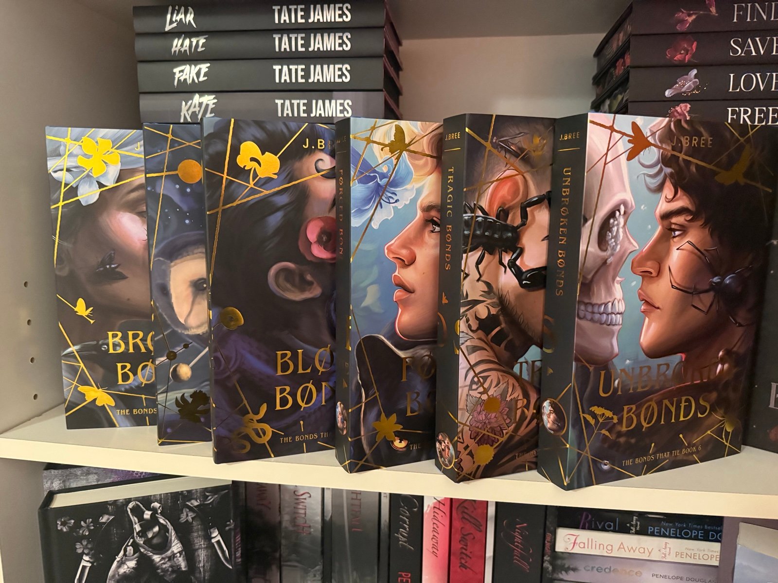 Bookish Box The Bonds That Tie