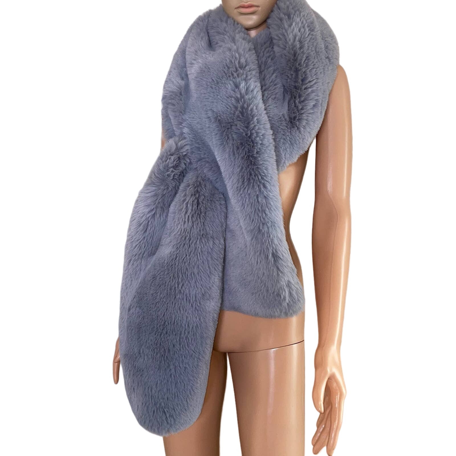 Caracilia Scarf Faux fur wrap tuck wrap gray elegant warm designer