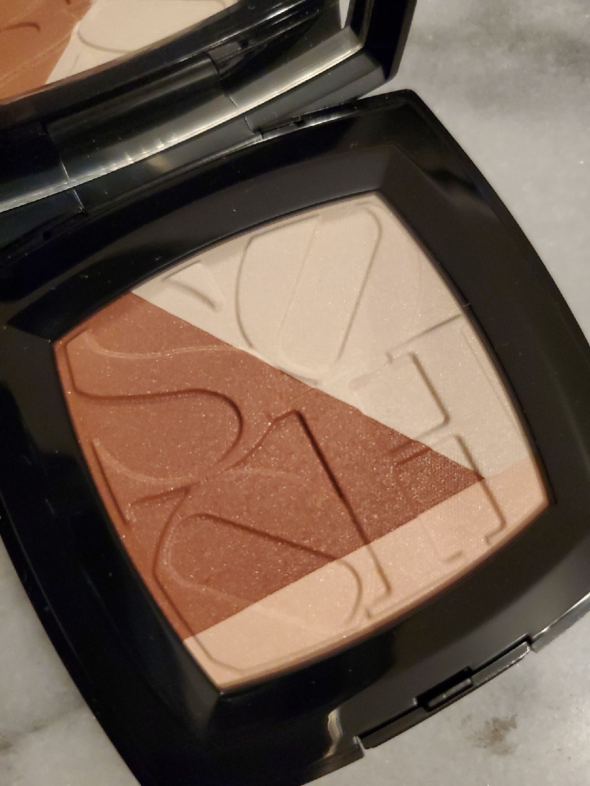 Nwob Rare Soho de Chanel Powder