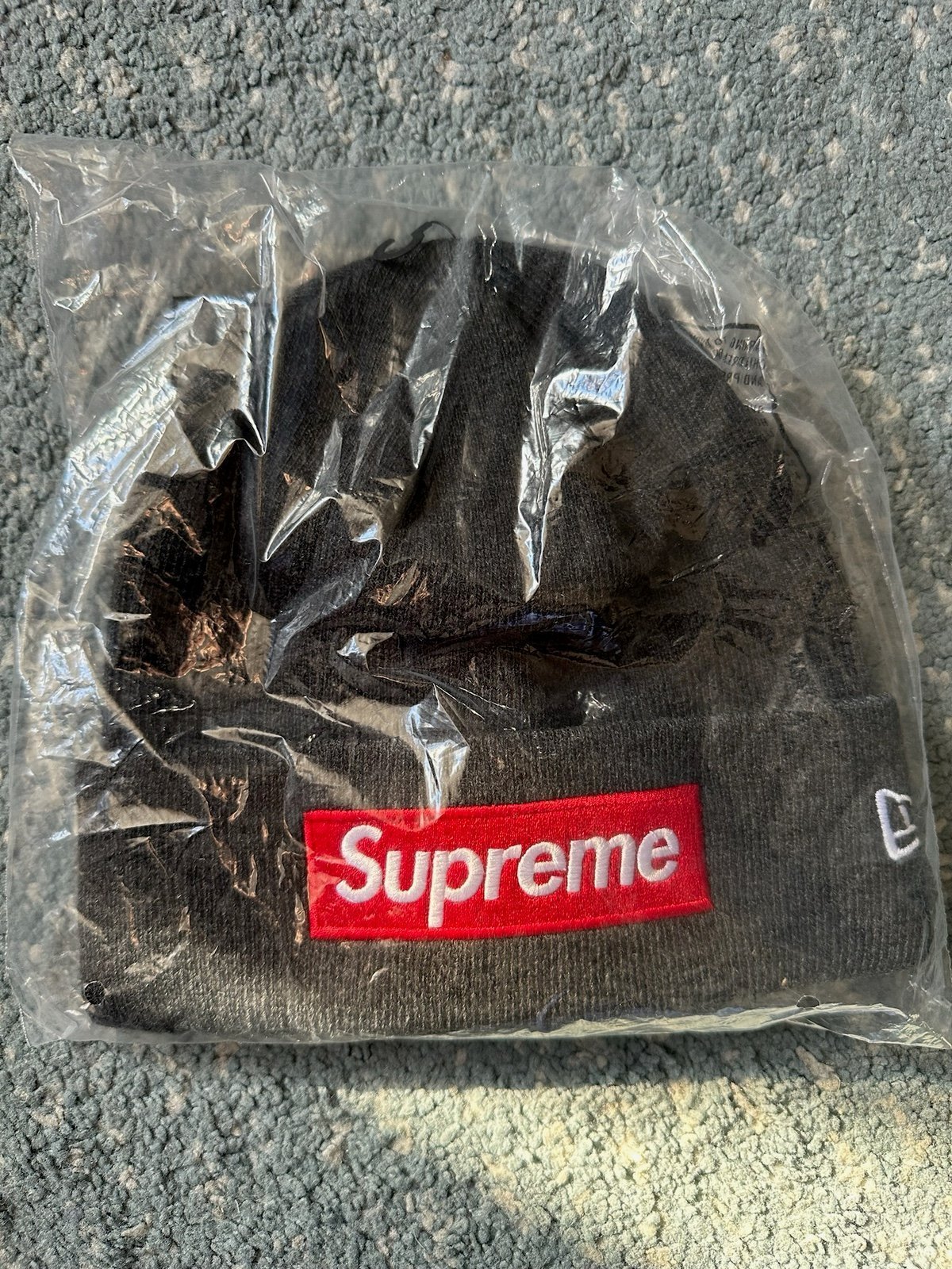 Supreme box logo beanie