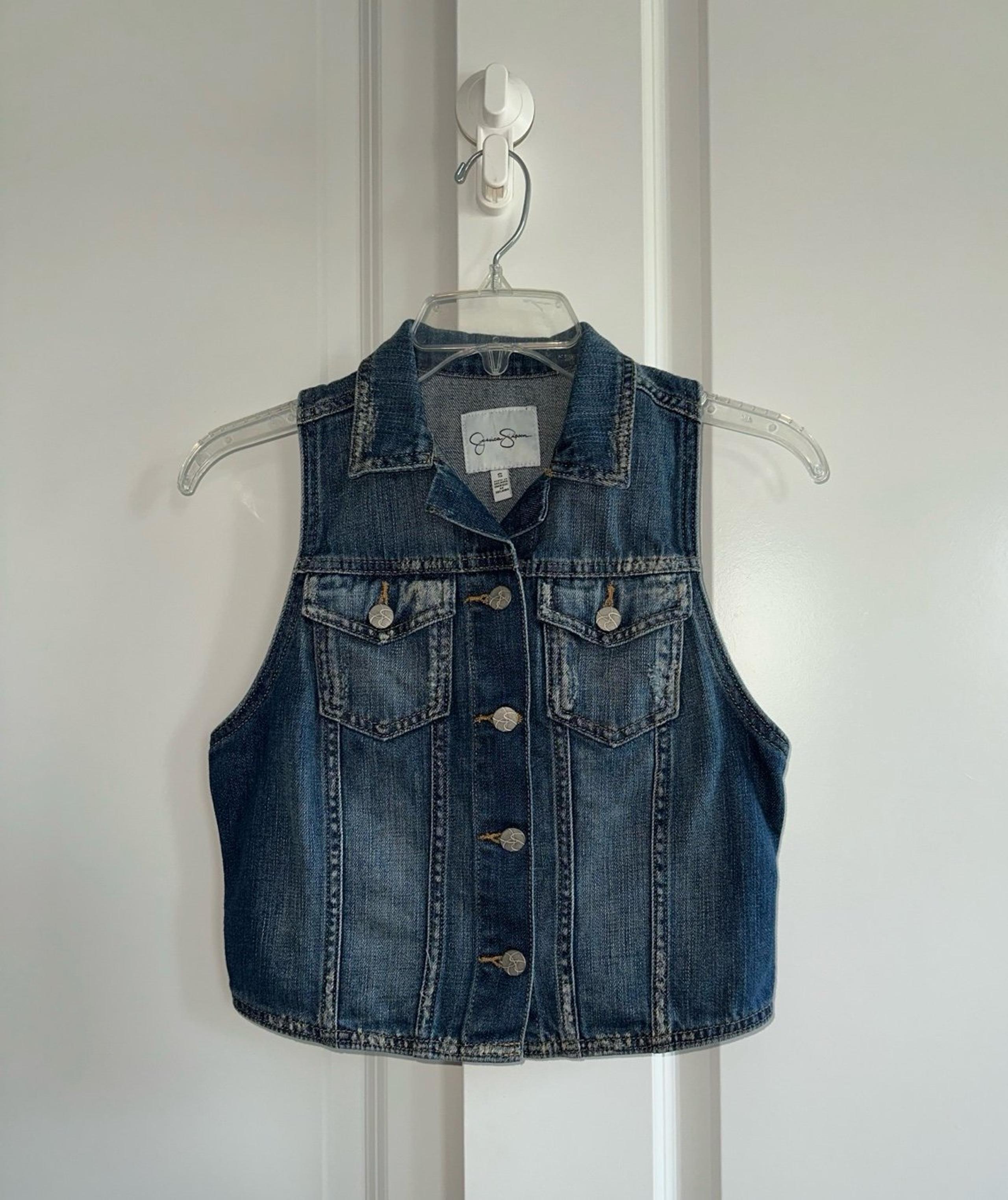 Jessica Simpson Cropped Denim Vest