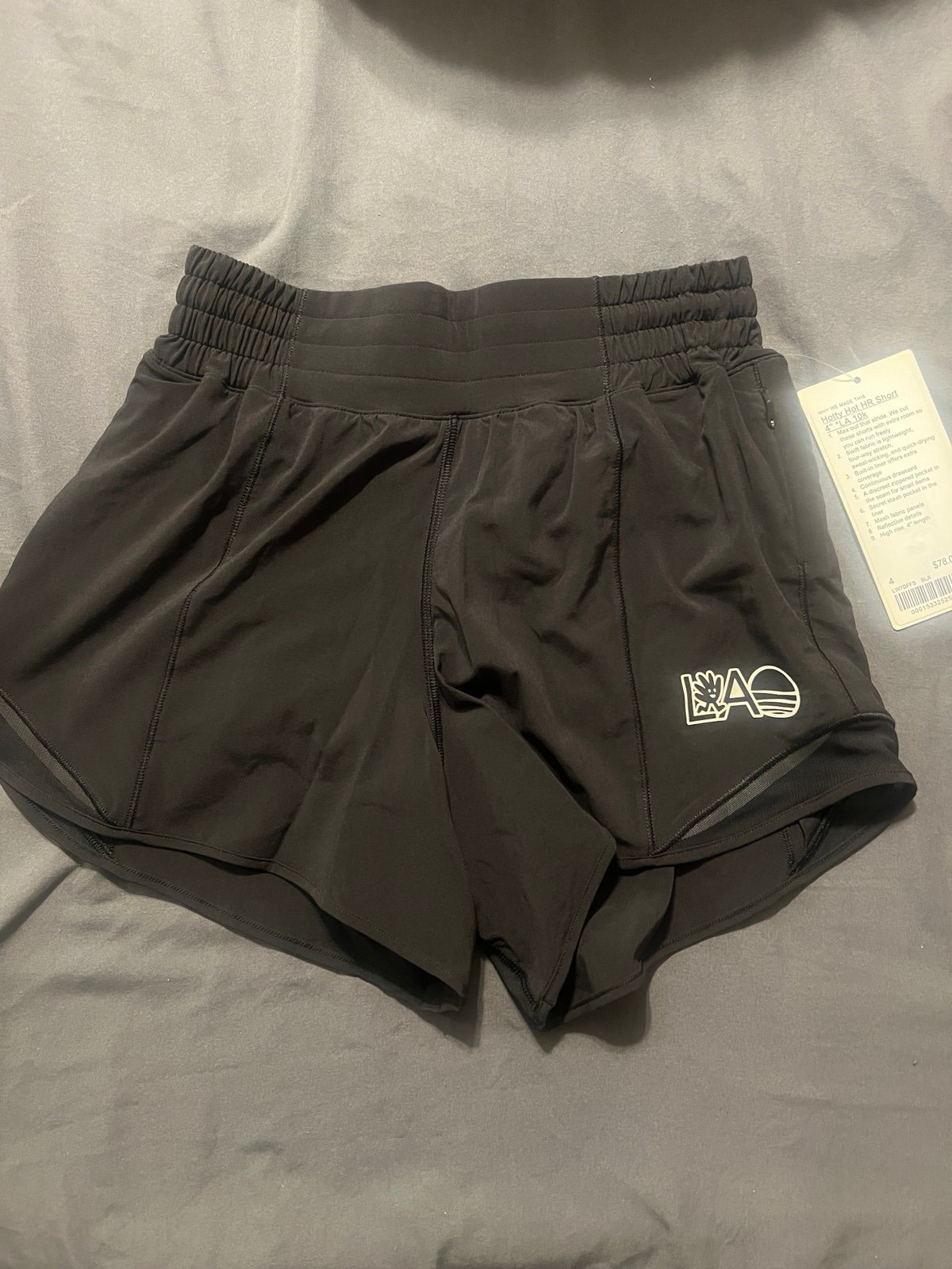 Lululemon Hotty Hot shorts 4’’