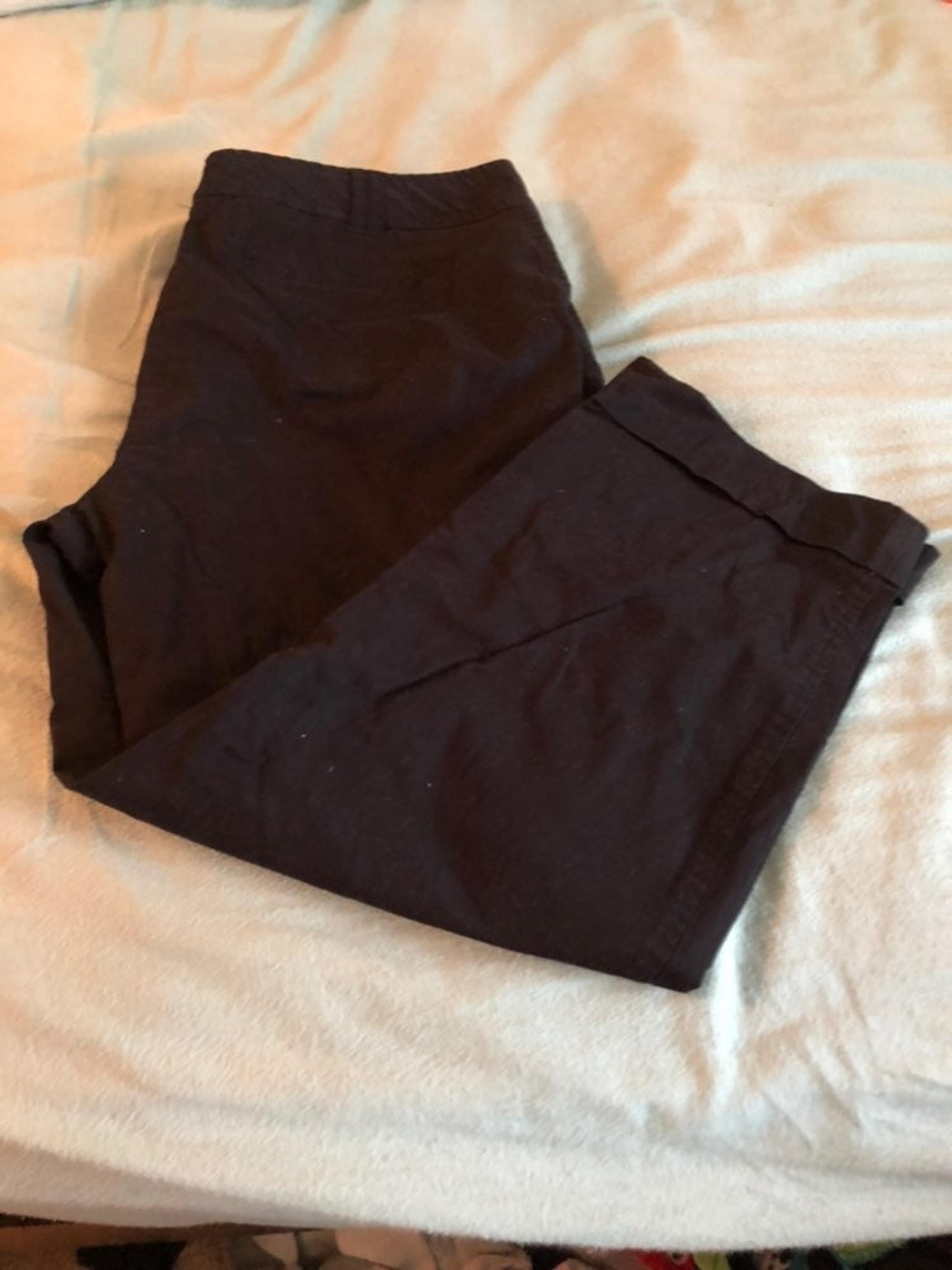 Daisy Fuentes Black Croped Pants