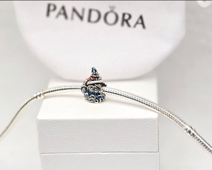 Pandora // Disney // Apprentice // Sorcerer // Mickey // Pandora Charm