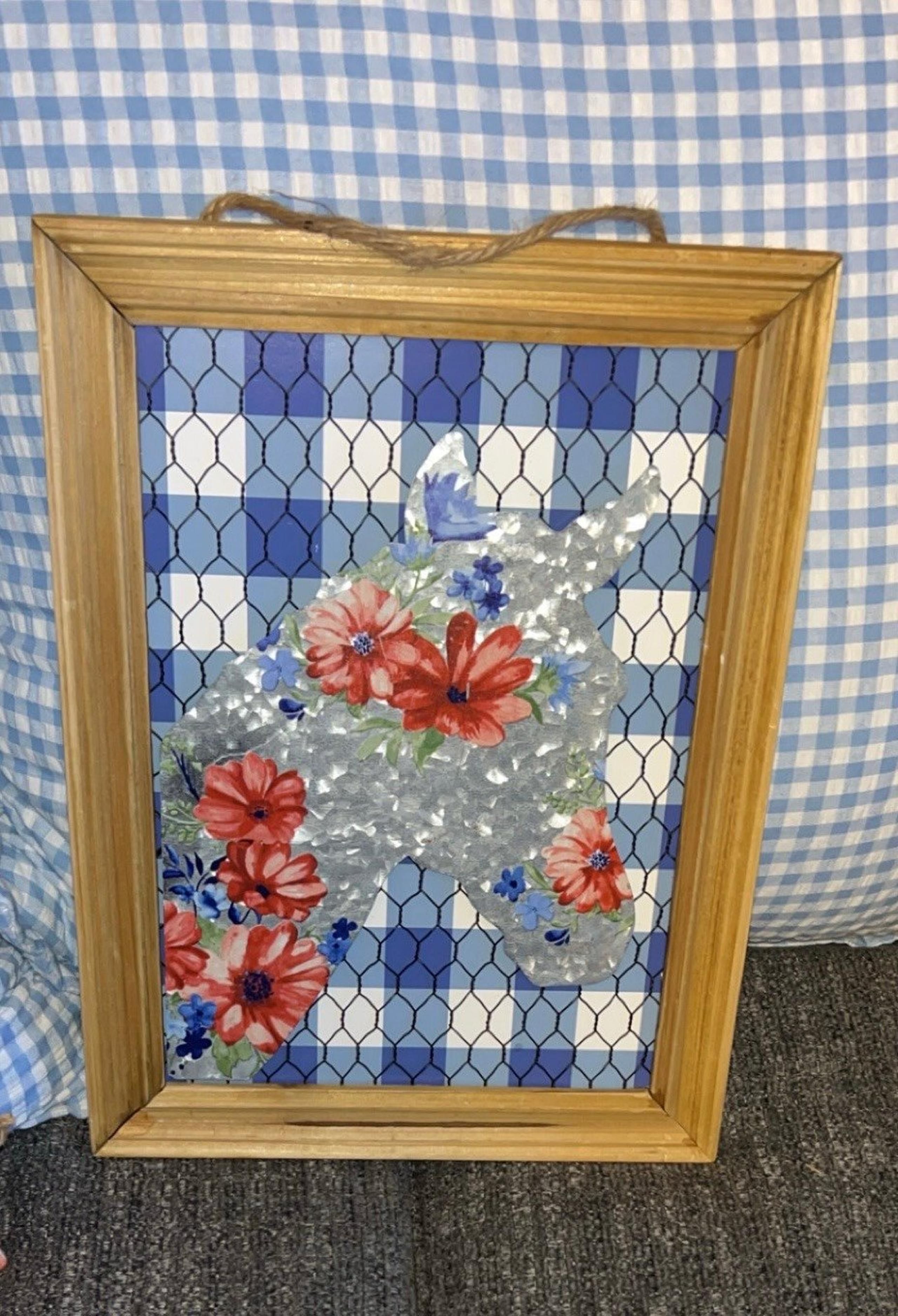 Pioneer woman Chicken wire horse summer wall decoration