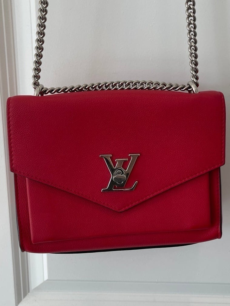 Louis Vuitton Lockme BB chain shoulder bag Red