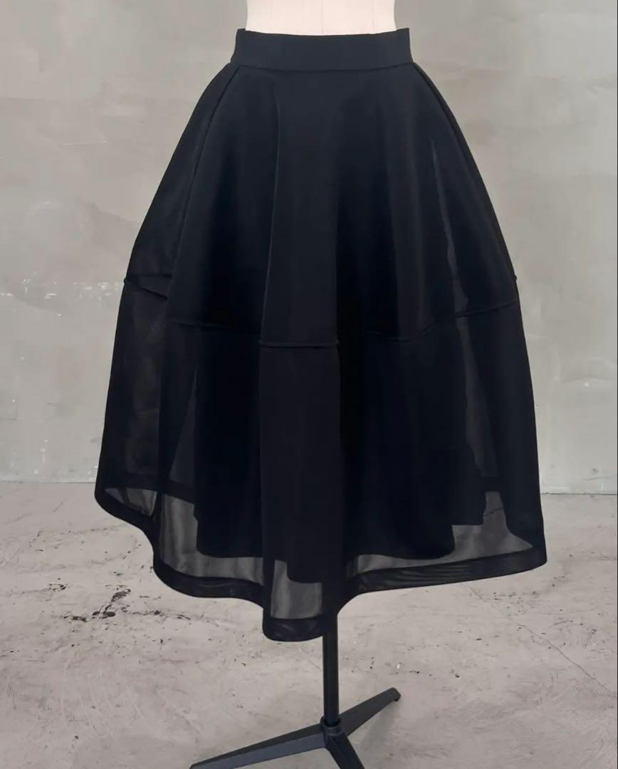 超人気の雑貨店 New Lig. Sheer Volume Skirt スカート