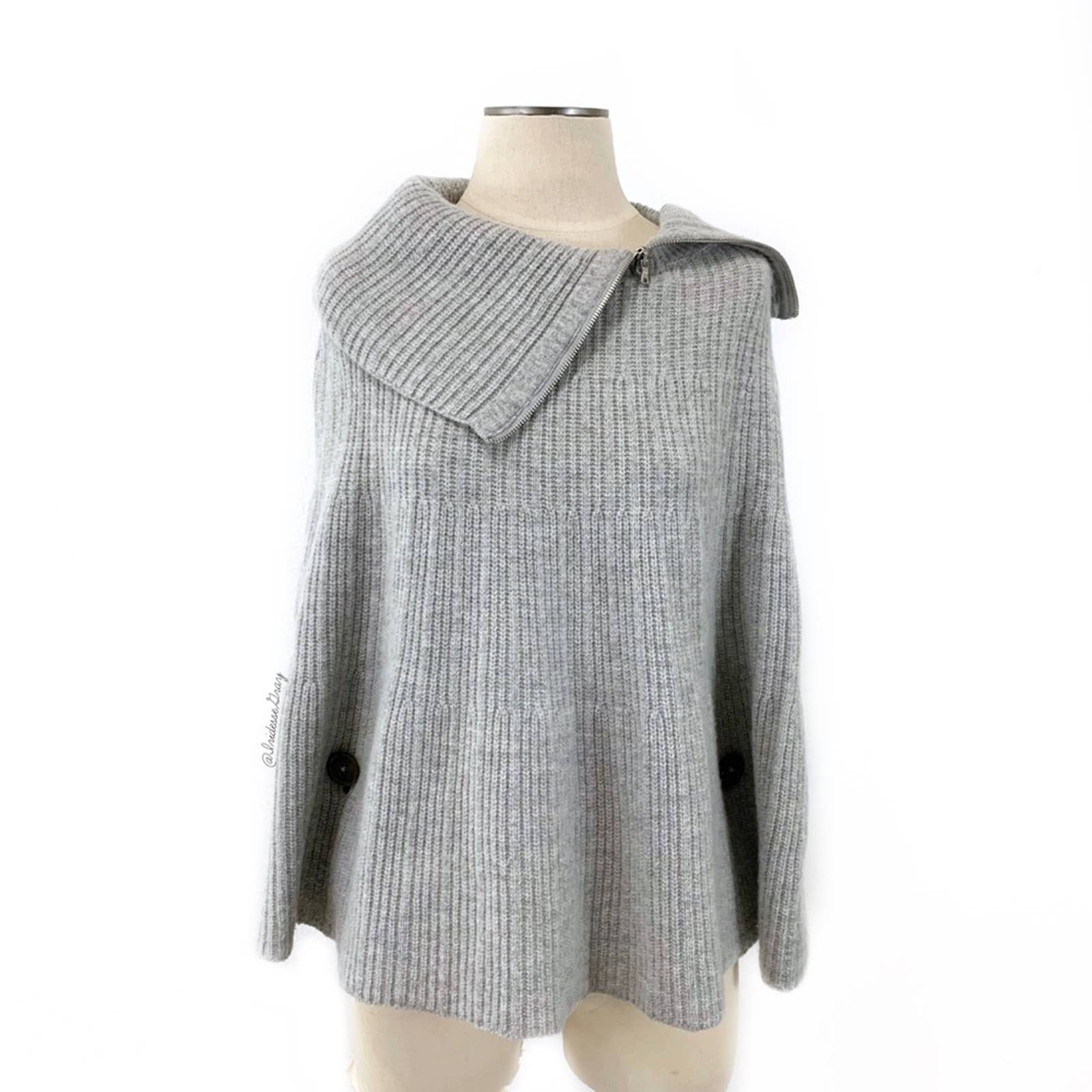 Gap- Gray Wool Blend Poncho Size XS-S