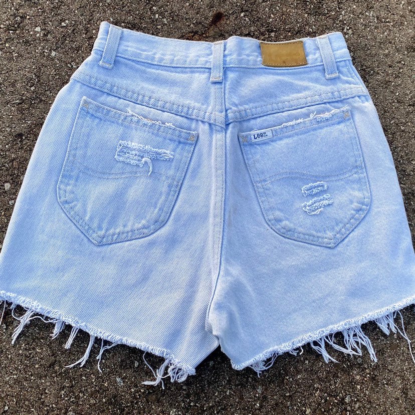 1980s vintage lee lightwash shorts