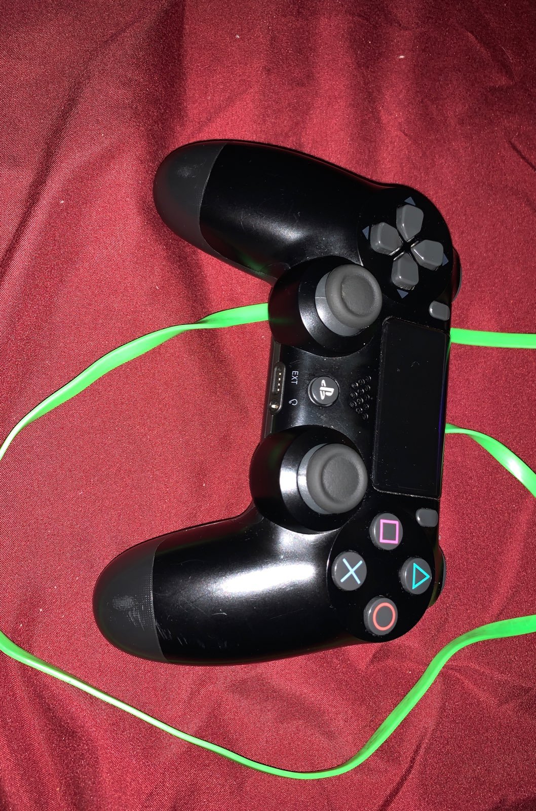 PS4 controller