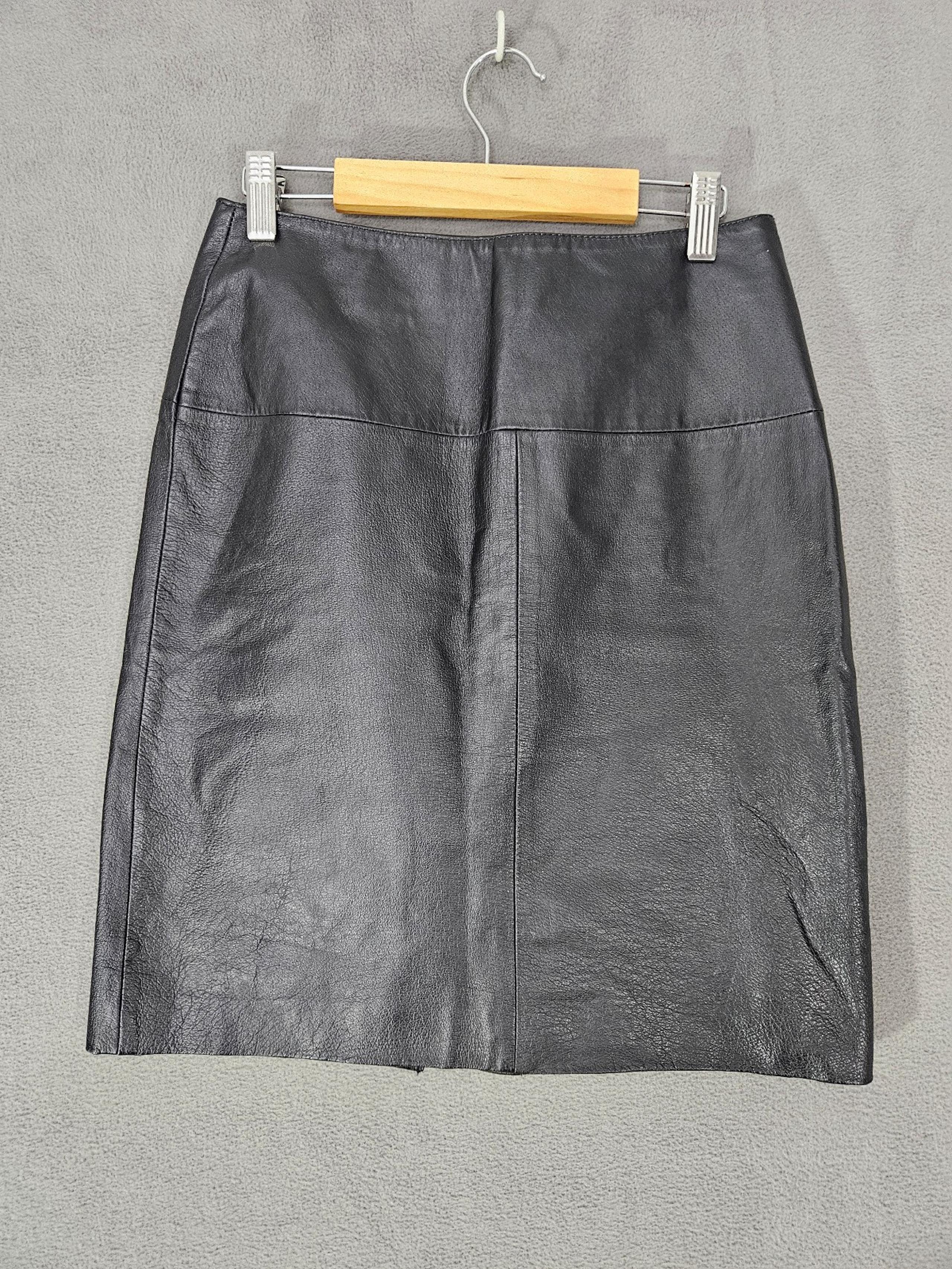 Newport News Easy Style Skit Womens Size 4 Black 100% Leathered Pencil Rear Zip