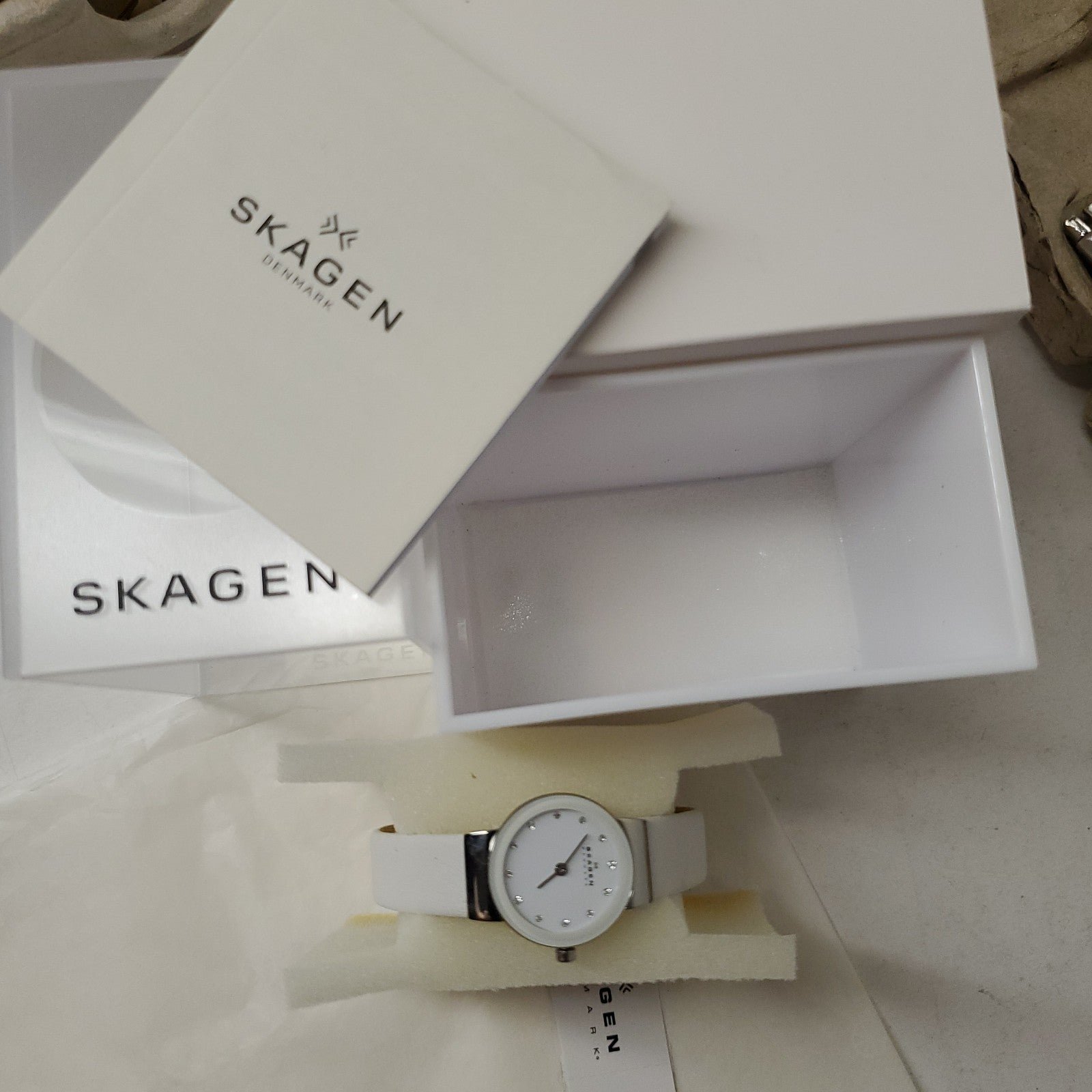 NWT SKAGEN 358XSSLWW Women's Leather Watch BATTERY NOT INCLUDED