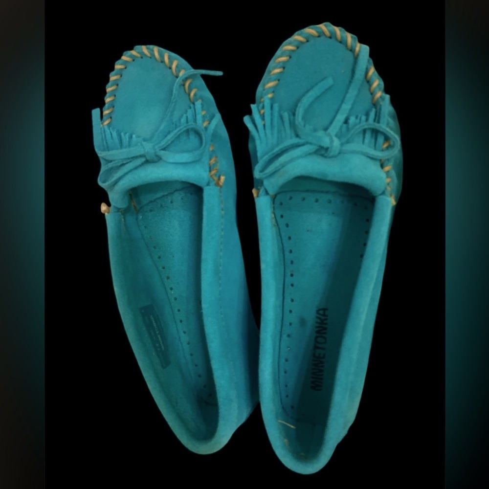 Minnetonka Moccasins Leather Turquoise Suede Leather Sz 7.5 EUC