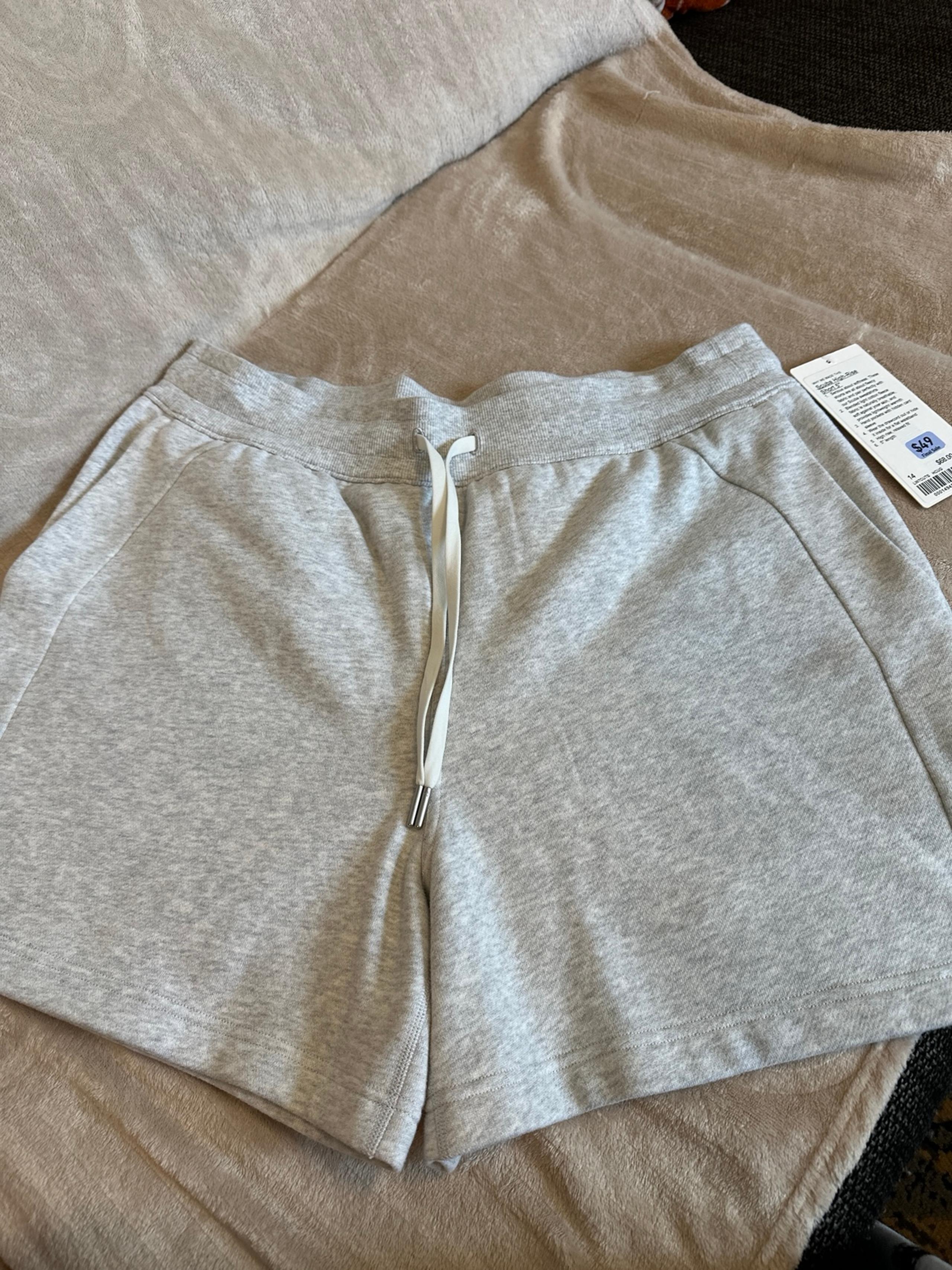 Lululemon Scuba Shorts 5inch NWT - lululemon athletica