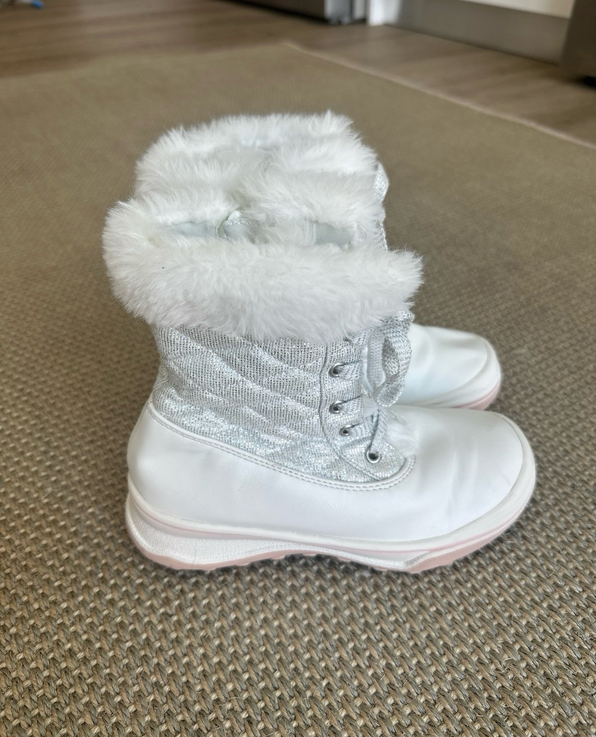 Kelly & Katie Aurora snow boots girls size 1 Youth