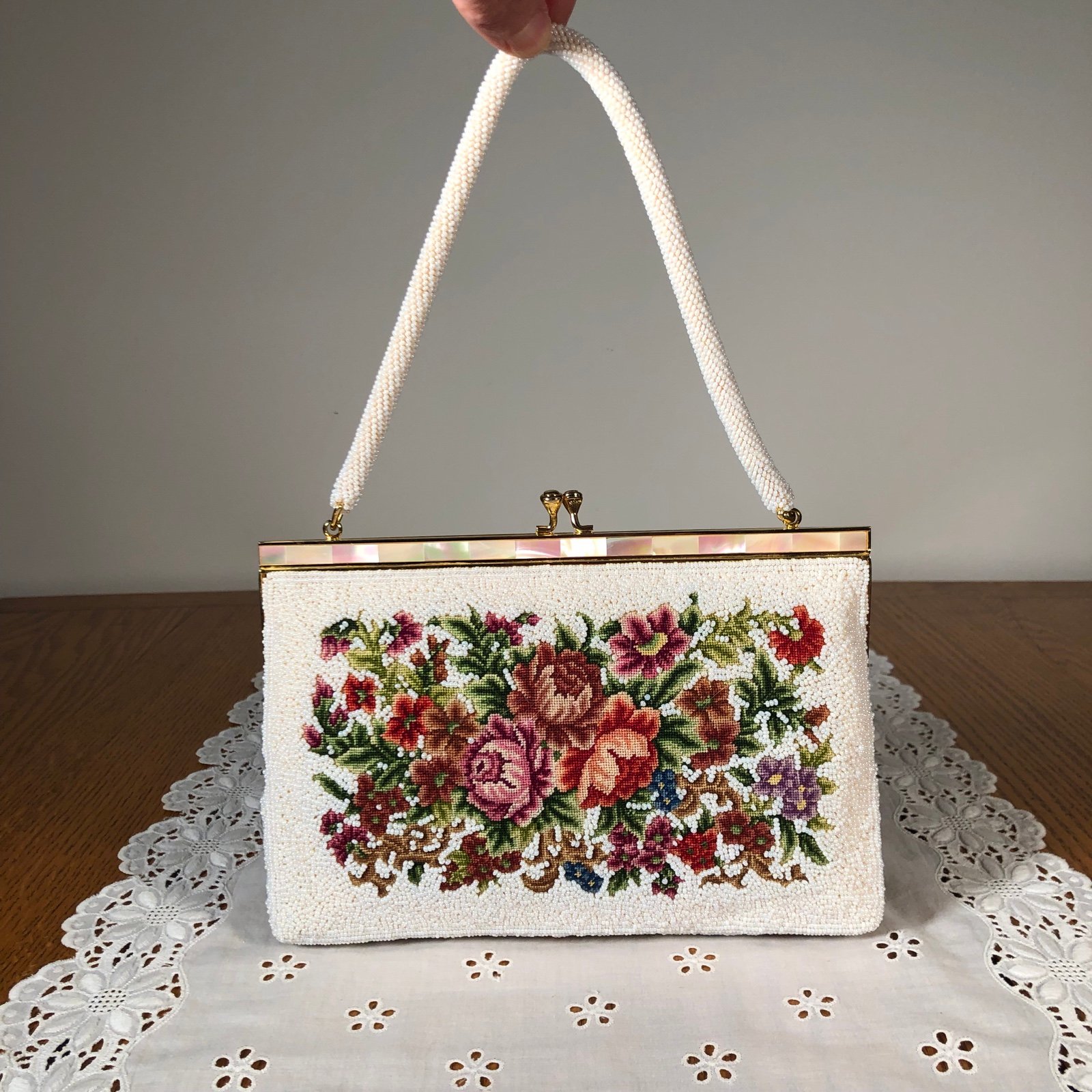 Vintage white beaded and floral floral tapestry handbag purse with shell trim