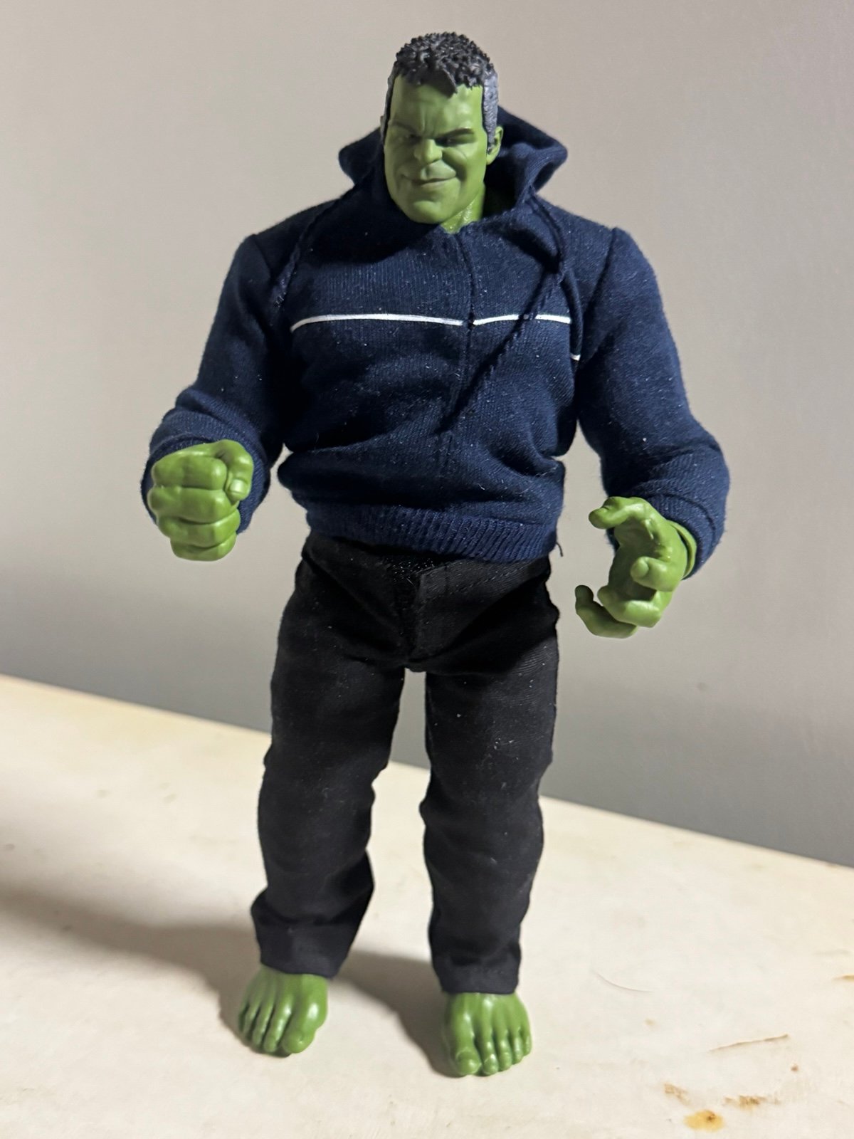 Marvel legends, MCU smart Hulk build a figure with movie accurate clothing