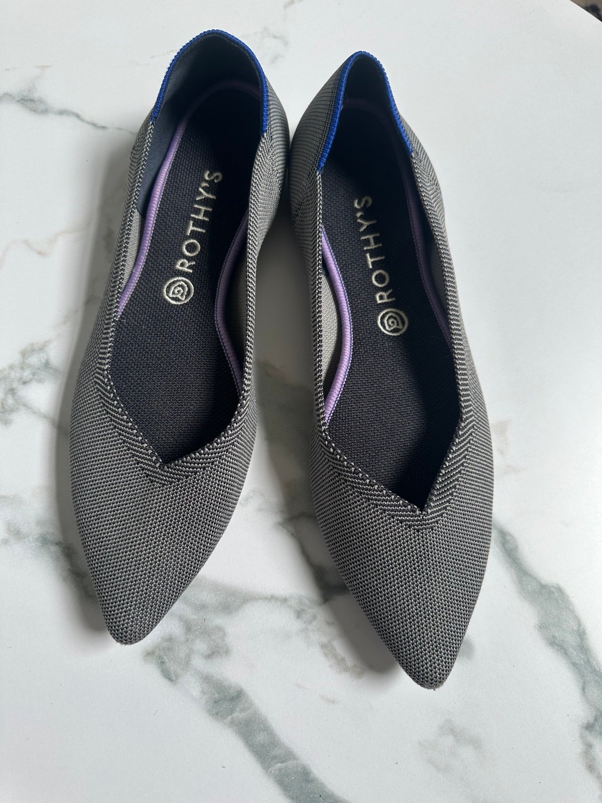 Rothy’s ‘The Point’ in Grey/Black