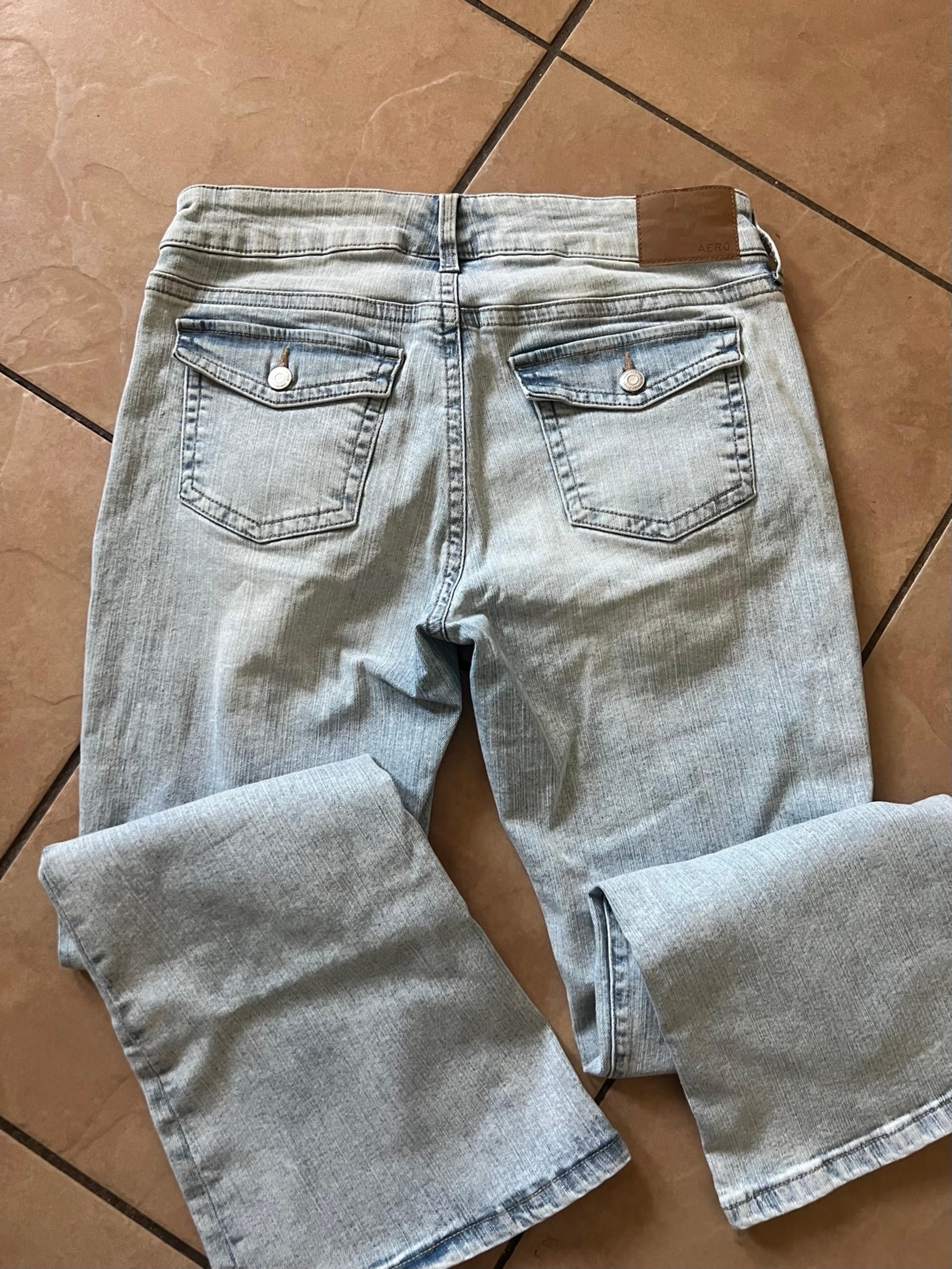 Low-Rise Flare Aéropostale Jeans